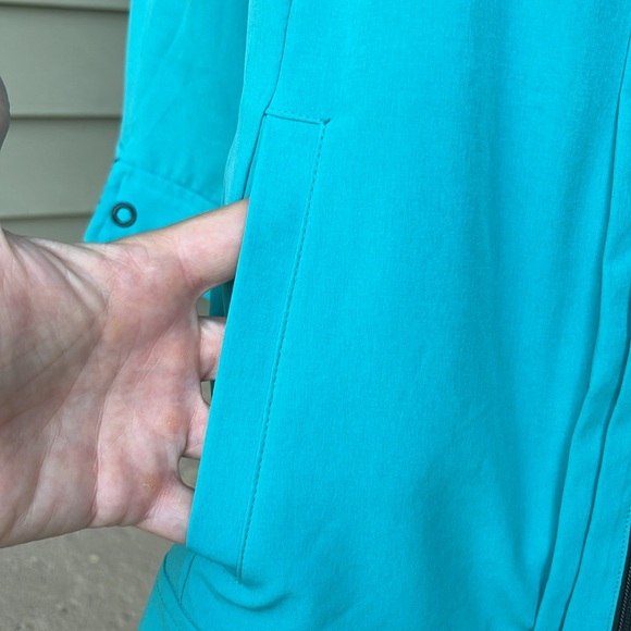 BNWOT Chico’s Zenergy turquoise, full zip lightweight jacket - Picture 8 of 16